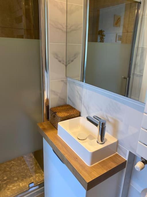 Apartament Le Cosy Tassin - Rez De Jardin Zewnętrze zdjęcie